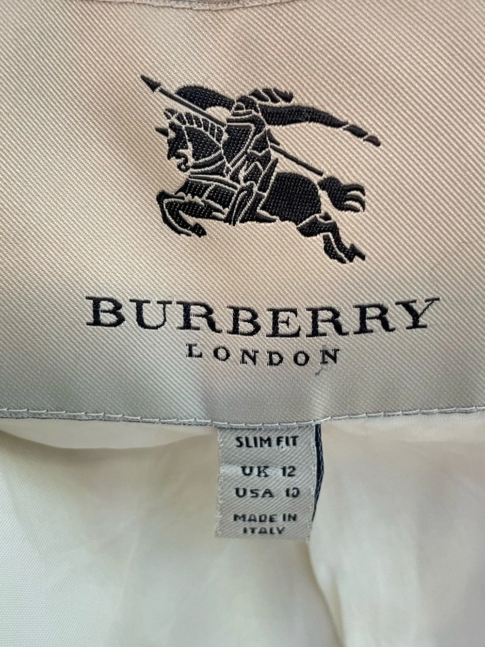 Burberry London Belted Long Trench Coat with Tortoiseshell Buttons sz 10 - Picture 11 of 15